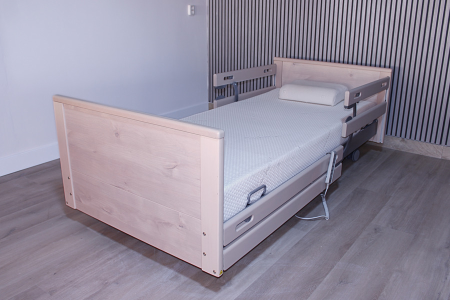 Hoog-laag bed qqq954 Formidabel Pro maat 90 x 220.  DEMO BED. MET UITNEEMBAAR VOETBORD. Nu met enorme korting!